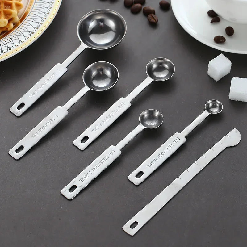 Measuring spoons