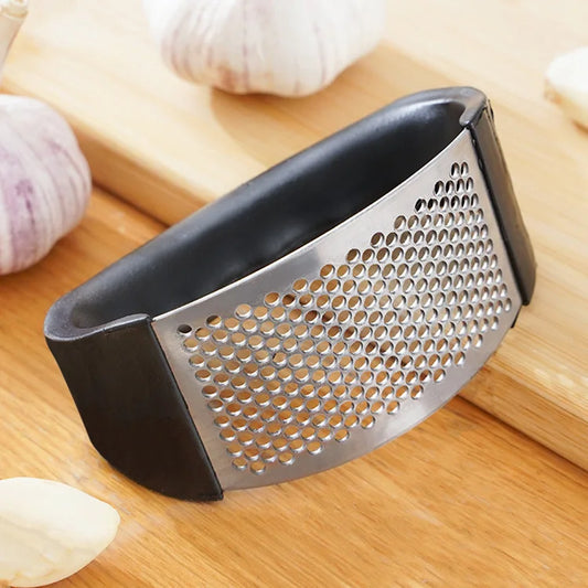 Garlic press crusher