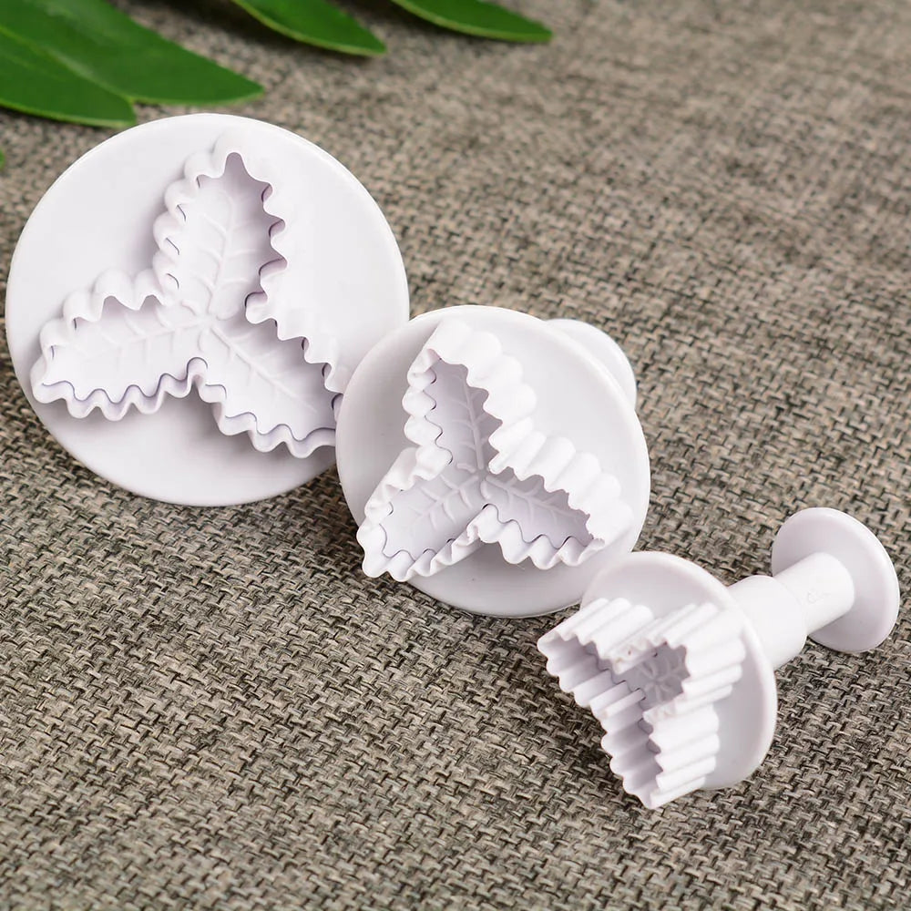 Holly leaf cookie cutter